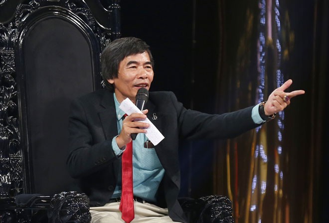 TS Lê Thẩm Dương: 'Nhiều chị trong showbiz lấy chồng không bằng não' Hình ảnh tiến sĩ Lê Thẩm Dương trong chương trình "Quyền lực ghế nóng 2018".