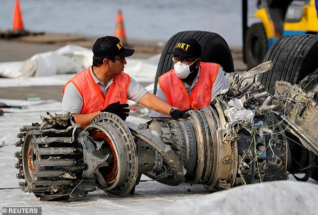 Bản tin 20H: Tin 'sốc' về chiếc máy bay rơi xuống biển ở Indonesia Ảnh: Reuters