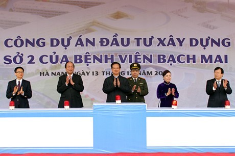 Bệnh viện Bạch Mai, Việt Đức có cơ sở 2 ở Hà Nam Thủ tướng Nguyễn Tấn Dũng dự và phát lệnh khởi công 2 dự án quan trọng này.