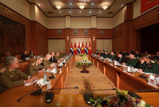 Hội đàm quân sự cấp cao Việt Nam - Cuba Hội đàm quân sự cấp cao Việt Nam - Cuba