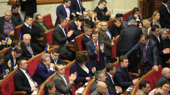 Ukraine trao thêm quyền lực cho Hội đồng an ninh và quốc phòng Ukraine trao thêm quyền lực cho Hội đồng an ninh và quốc phòng