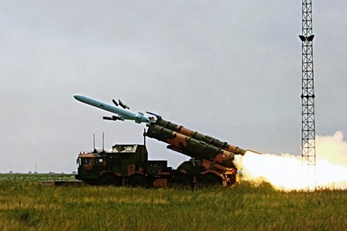 Nga tập trận rầm rộ phô diễn sức mạnh toàn diện với NATO Nga tập trận rầm rộ phô diễn sức mạnh toàn diện với NATO