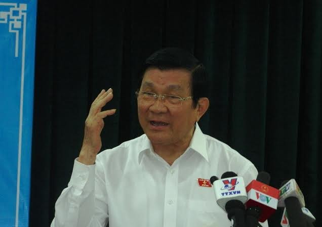 Chủ tịch nước: “Cán bộ 2Đ” còn rất nhiều Chủ tịch nước Trương Tấn Sang tại buổi tiếp xúc cử tri quận 3. Ảnh: Huy Thịnh
