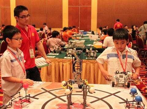 Giáo dục STEM và nghiên cứu 'giật mình' của một thạc sỹ Giáo dục STEM và nghiên cứu 'giật mình' của một thạc sỹ