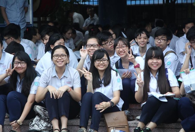 TPHCM: Gần 1.000 thí sinh bỏ thi Thí sinh dự thi tại điểm thi trường THCS Trường Chinh, TPHCM