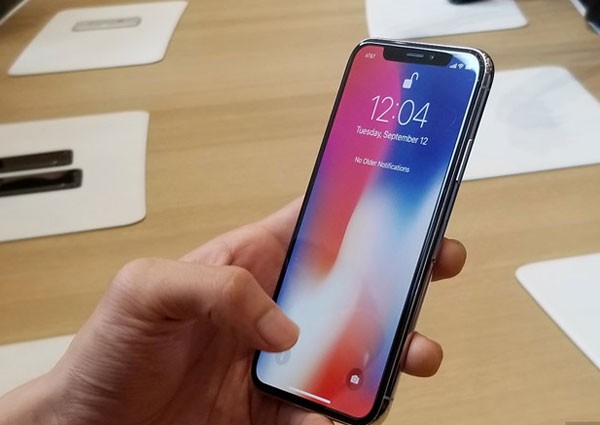 iPhone X sớm đến tay người dùng, giá giảm sâu ở Việt Nam iPhone X chính hãng dự kiến lên kệ tại Việt Nam ngày 8/12. Ảnh nguồn internet