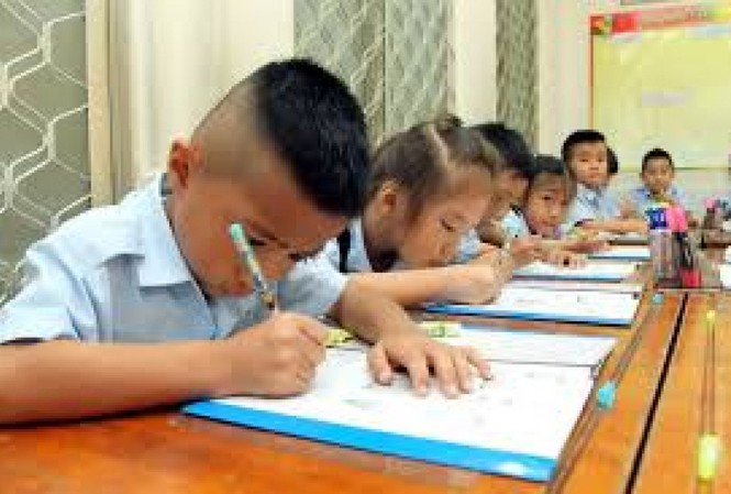 Trẻ em Việt đang bị ép học từ quá sớm? Trẻ em Việt đang bị ép học từ quá sớm?
