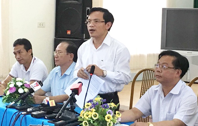 Phó Giám đốc Sở Giáo dục cùng 4 cán bộ sửa điểm thi ở Sơn La Buổi gặp gỡ báo chí tại Sở GD&ĐT Sơn La trưa 23/7
