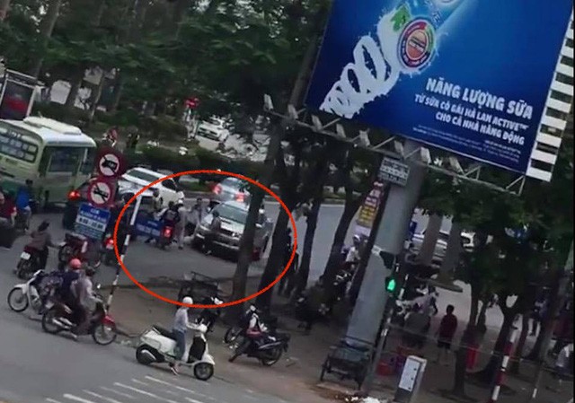 Tài xế đi ngược chiều chặn xe vợ gây chết người: Có nồng độ cồn cao Hiện trường vụ việc