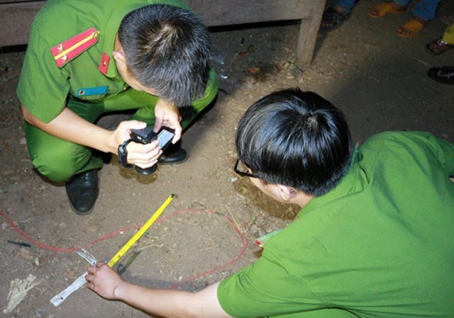 Chồng tâm thần dùng tuýp sắt đánh vợ tử vong trong đêm Chồng tâm thần dùng tuýp sắt đánh vợ tử vong trong đêm