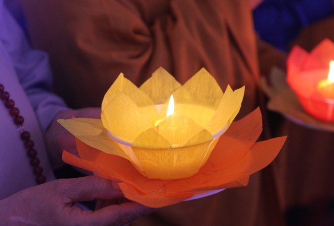 Linh thiêng đại lễ cầu siêu cho 98 thanh niên Linh thiêng đại lễ cầu siêu cho 98 thanh niên