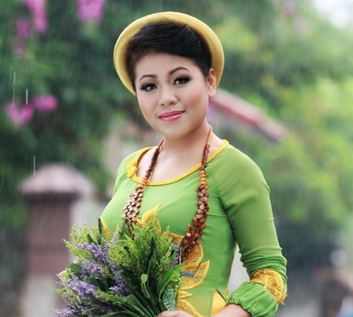 Dàn ca sỹ Sao Mai đổ bộ đêm nghệ thuật đặc biệt Anh Thơ, Bích Hồng và dàn ca sỹ Sao Mai trong đêm nhạc đặc biệt