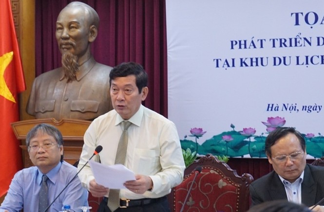 Thứ trưởng Huỳnh Vĩnh Ái nhận trách nhiệm vụ văn bản gây bão Thứ trưởng Huỳnh Vĩnh Ái chính thức xin lỗi và nhận trách nhiệm vụ văn bản gửi Hiệp hội Du lịch TP. Đà Nẵng. Ảnh: Nguyên Khánh
