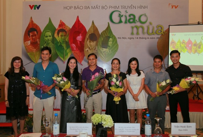 Hai bà mẹ “Sống chung với mẹ chồng” cùng đóng “Giao mùa” NSND Lan Hương và nghệ sỹ Minh Phương xuất hiện trong phim mới "Giao mùa"