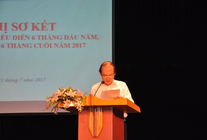 Báo cáo của Cục Nghệ thuật biểu diễn nhiều mỹ từ, bỏ quên vụ cấp phép ca khúc Cục phó Đào Đăng Hoàn trình bày bản báo cáo nặng thành tích, bỏ quên nhiều vấn đề nóng