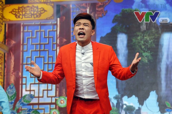 Trung Ruồi bên ngoài sân khấu là người thế nào? Trung Ruồi trong Táo quân 2017