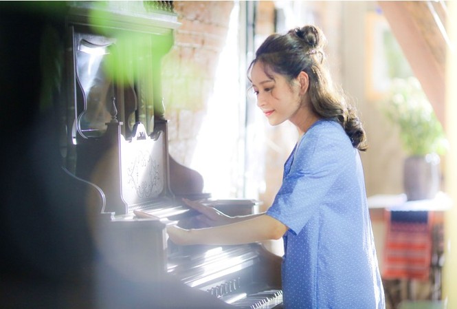Sau 'giấc mơ ca sĩ', Chi Pu sẽ trở thành nhạc sĩ? Chi Pu trong vai nhạc sĩ trong phim hợp tác với Hàn Quốc