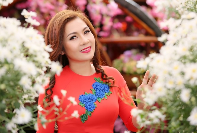 Nữ ca sỹ từng bỏ học vì nhà nghèo khó ra album Ca Huế NSƯT Diệu Hương trình làng album Ca Huế