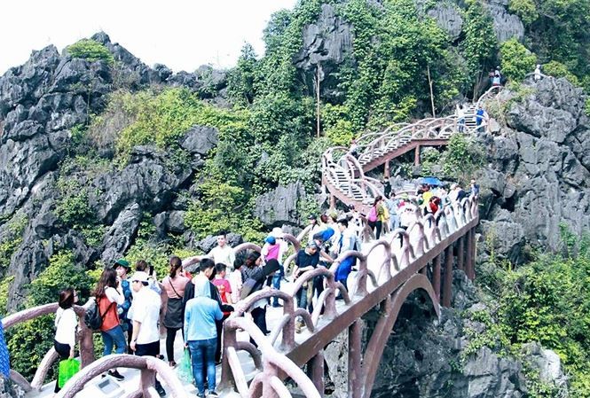 Yêu cầu tháo dỡ công trình trái phép xâm phạm danh thắng Tràng An Công trình không phép nghiêm trọng ở Tràng An