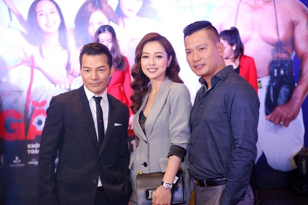 Jennifer Phạm quyến rũ rạng ngời tại lễ ra mắt phim của Trần Bảo Sơn Trần Bảo Sơn tham gia sản xuất và diễn xuất trong Girls 2