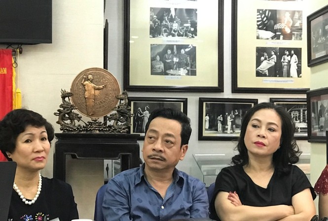 Ông trùm 'Người phán xử' dựng kịch Lưu Quang Vũ NSND Hoàng Dũng dựng "Người tốt nhà số 5" cho Nhà hát Kịch Việt Nam