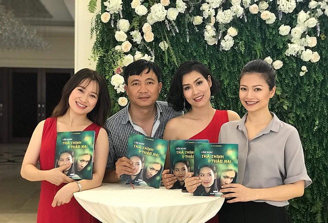 Đạo diễn Đỗ Thanh Hải làm giám khảo thi kịch bản truyền hình Đạo diễn Đỗ Thanh Hải gặp lại dàn diễn viên "Phía trước là bầu trời"