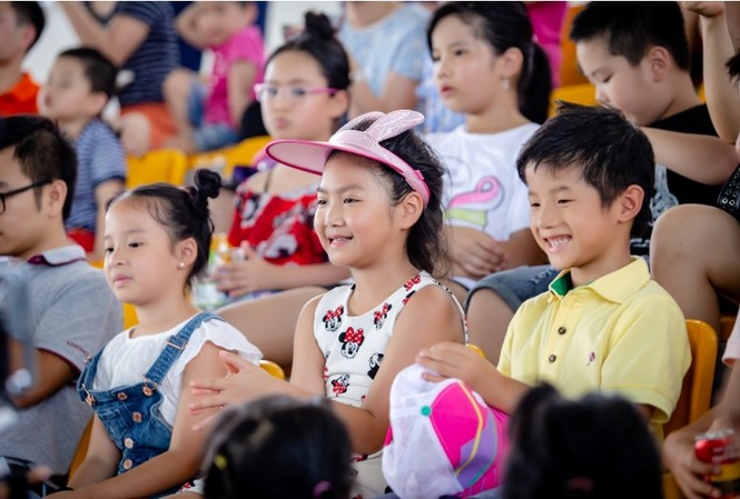 Ngắm sao nhí 'Bố ơi mình đi đâu thế' và các nhóc tì của Tú Dưa Con gái Hồng Đăng, Mạnh Trường và bé Totti hội ngộ