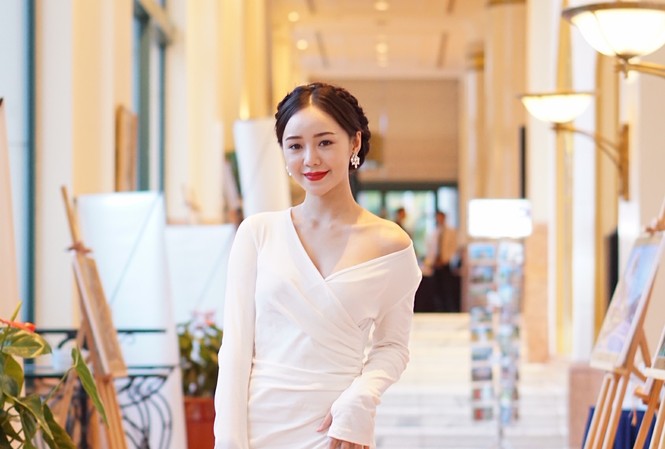 Ngắm Đào của 'Quỳnh búp bê' sexy đầy quyến rũ Thu Quỳnh "Kool" sexy trong buổi ra mắt phim truyền hình mới