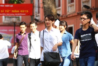 Thi tốt nghiệp: Địa phương muốn được... 'trọn gói' Nhiều địa phương mong muốn được giao quyền thi xét tốt nghiệp