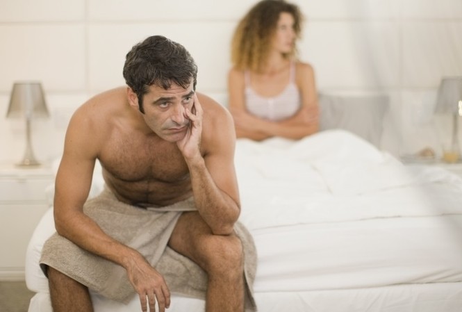 Thói quen xấu khiến quý ông dễ bị yếu sinh lý Thói quen xấu khiến quý ông dễ bị yếu sinh lý