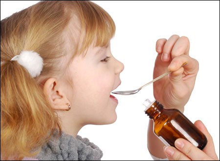 Hại bé vì uống thuốc không đúng cách Hại bé vì uống thuốc không đúng cách