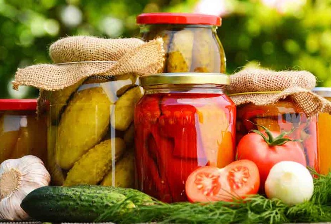 Cách tái sử dụng nước muối rau củ Ảnh minh họa
