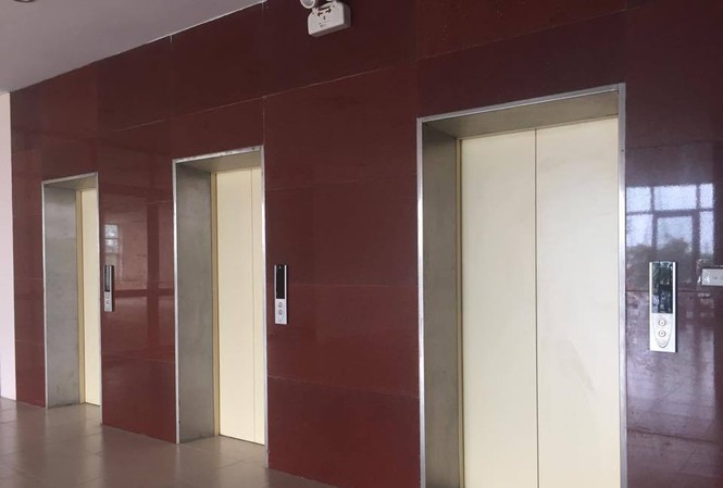 Tin mới vụ dân chung cư gần 1 tháng khốn khổ leo thang bộ Tin mới vụ dân chung cư gần 1 tháng khốn khổ leo thang bộ