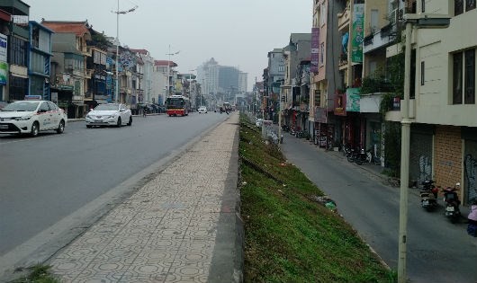 Hà Nội đào hạ đê Nghi Tàm trong 5 tháng Ảnh: Trần Hoàng