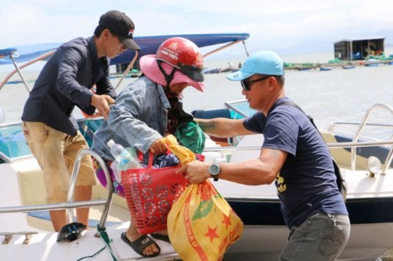 Thủ tướng biểu dương giám đốc dũng cảm cứu người trong bão lũ Thủ tướng biểu dương giám đốc dũng cảm cứu người trong bão lũ