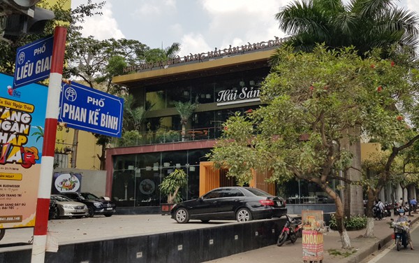 Di dời các cơ sở kinh doanh tại mương Phan Kế Bính Di dời các cơ sở kinh doanh tại mương Phan Kế Bính