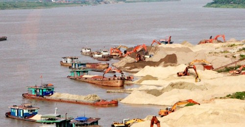 Hà Nội: Đấu thầu hàng chục mỏ cát để tăng nguồn thu Hà Nội: Đấu thầu hàng chục mỏ cát để tăng nguồn thu