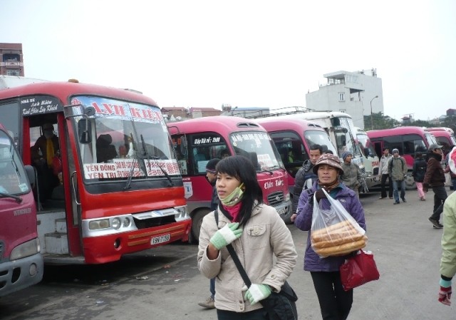 Bố trí xe đón học sinh, công nhân về nghỉ Tết Các bến xe, DN vận tải được yêu cầu bố trí xe đến tận các trường học, KCN đón hành khách.