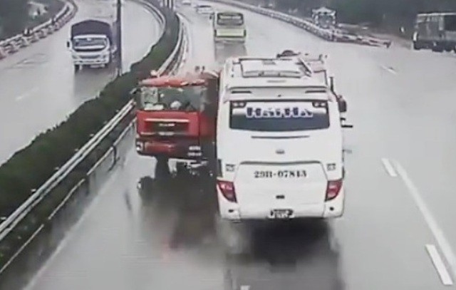 Tai nạn và ùn tắc tăng cao trong 3 tháng đầu năm Vụ tai nạn trên cao tốc Pháp Vân-Cầu Giẽ ngày 18/3