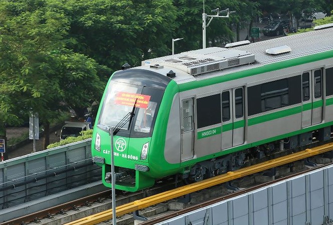 Khi nào người dân Thủ đô được đi tàu Cát Linh - Hà Đông? Sau khi vận hành ký thuật vào sáng nay, tàu Cát Linh-Hà Đông có mục tiêu vận hành trước Tết âm lịch năm nay.