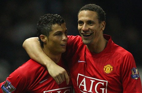 C.Ronaldo tiết lộ bí mật động trời ở MU C.Ronaldo không hề nói chuyện với Rio Ferdinand