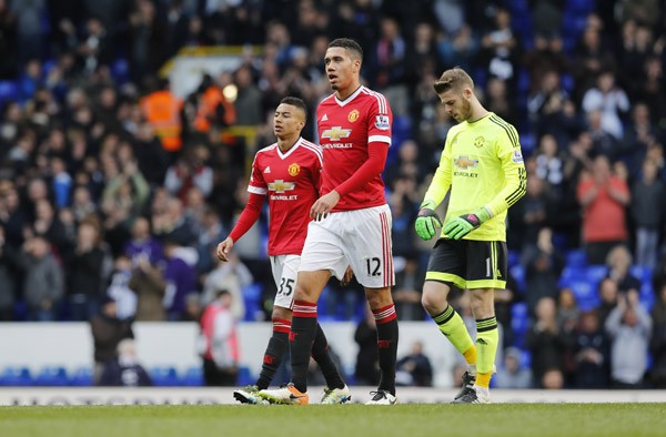 Man Utd thảm bại trước Tottenham, xa rời top 4 Man Utd chịu thua trên sân Tottenham lần đầu tiên ở Ngoại hạng Anh từ năm 2001. Ảnh: Reuters.