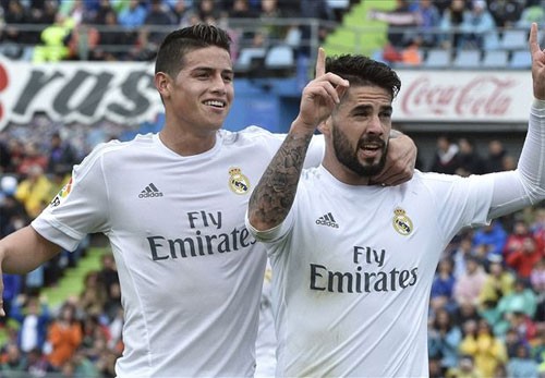 Giành chiến thắng năm sao, Real đuổi sát Barca Real đang gây áp lực rất lớn cho Barca và Atletico trong cuộc đua La Liga. Ảnh: Reuters