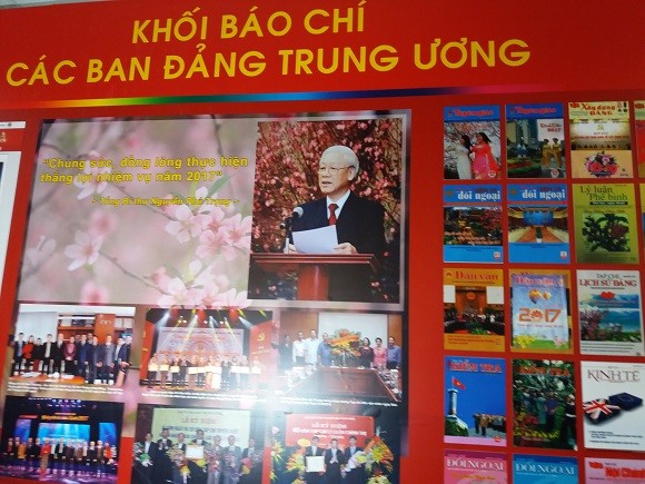 Sẽ hợp nhất tạp chí các ban đảng Trung ương Báo chí các ban đảng T.Ư tham gia hội báo xuân