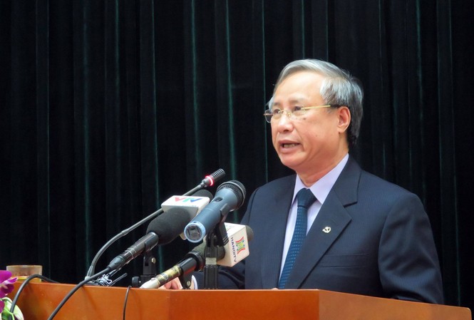 Uỷ viên dự khuyết là nguồn cán bộ kế cận quan trọng của Đảng Ông Trần Quốc Vượng, Thường trực Ban Bí thư, Chủ nhiệm UBKT T.Ư phát biểu tại lễ khai giảng