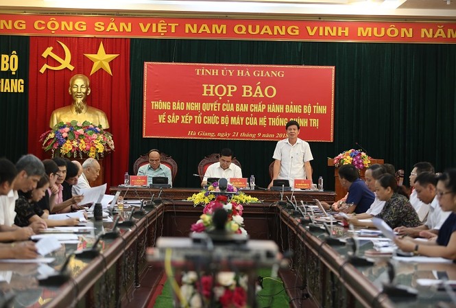 Hà Giang hợp nhất thanh tra với cơ quan kiểm tra, nội vụ với tổ chức Hà Giang thực hiện việc hợp nhất một số cơ quan Đảng với cơ quan chính quyền