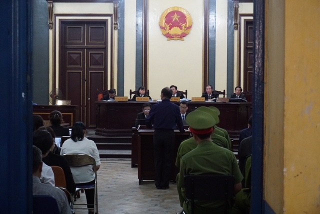 Bị cáo Trầm Bê khai nhầm nhà của chị là tài sản của mình? Bị cáo Trầm Bê trả lời HĐXX
