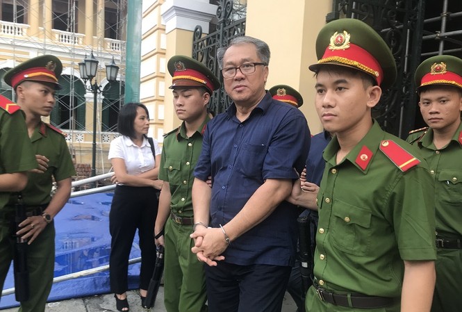 Luật sư bị cáo Phạm Công Danh: VNCB đang hưởng lợi kép? Bị cáo Phạm Công Danh. Ảnh Văn Minh
