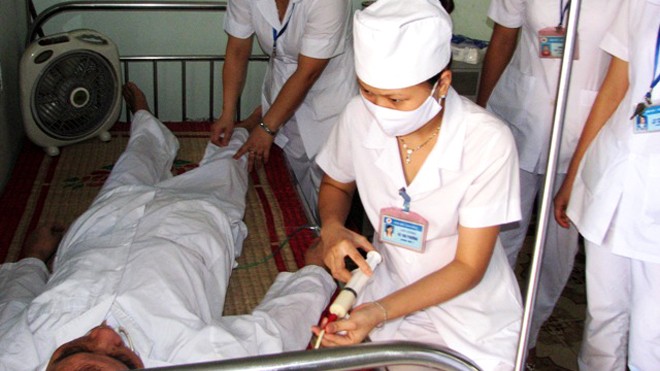 Bác sĩ bệnh viện công không bao giờ giàu có Cuộc sống khó khăn, áp lực y đức, những rủi ro nghề nghiệp luôn rình rập nhưng đa số cán bộ y tế vẫn luôn tận tâm, hết lòng vì người bệnh