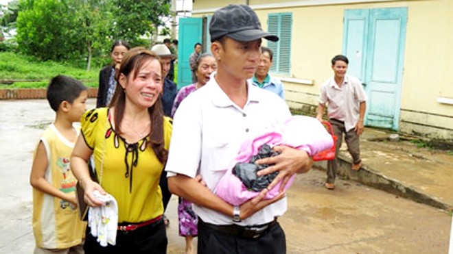 Y tá đã tiêm nhầm thuốc cho ba trẻ sơ sinh 3 trẻ sơ sinh tử vong là do y tá tiêm nhầm thuốc